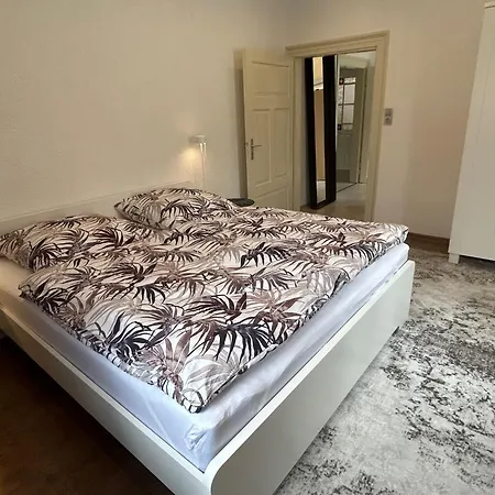 4 Apartment *